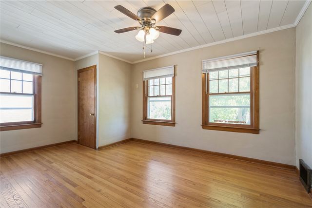 615 34th Street NE, Cedar Rapids, IA 52402