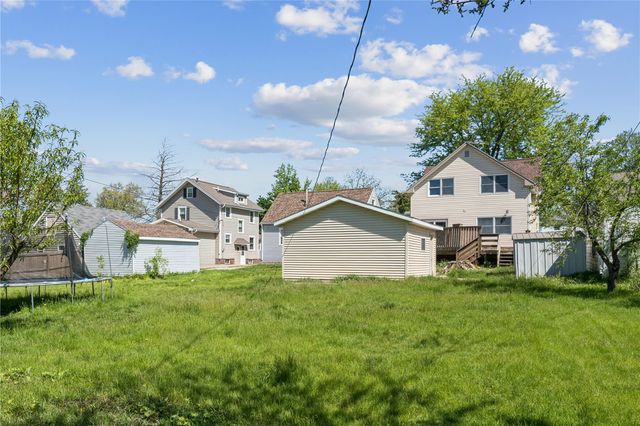 615 34th Street NE, Cedar Rapids, IA 52402