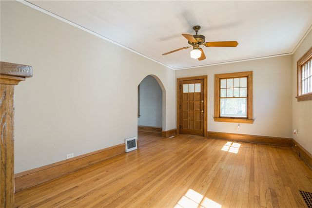 615 34th Street NE, Cedar Rapids, IA 52402