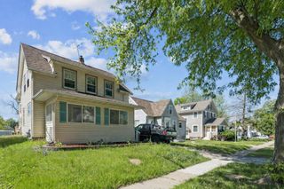 615 34th Street NE, Cedar Rapids, IA 52402