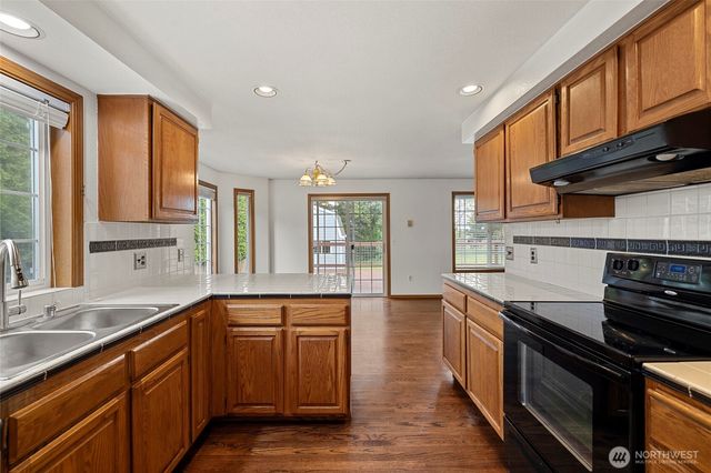 1861 Elhardt Street, Camano Island, WA 98282