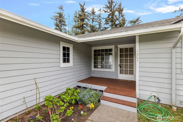 1861 Elhardt Street, Camano Island, WA 98282