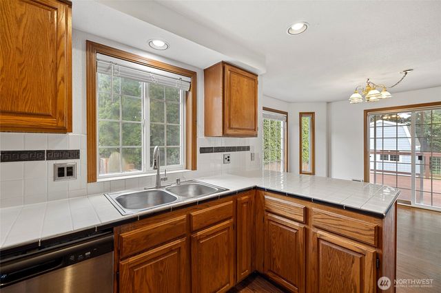 1861 Elhardt Street, Camano Island, WA 98282