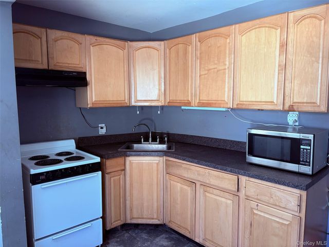 54-33 44th Street, Maspeth, NY 11378