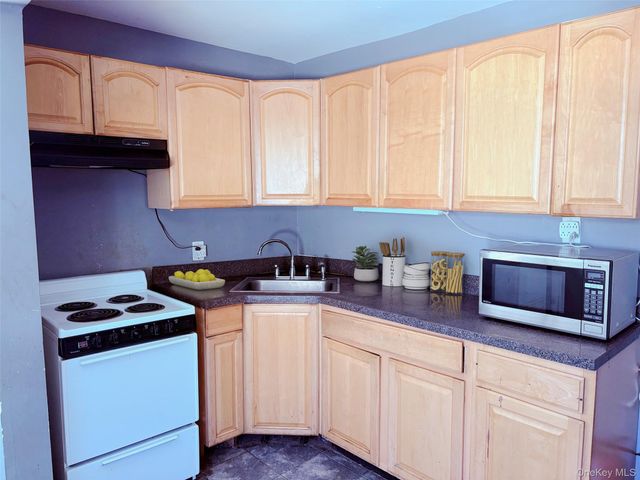 54-33 44th Street, Maspeth, NY 11378