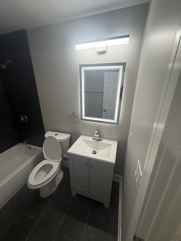 1311 E 71st Place, Chicago, IL 60619