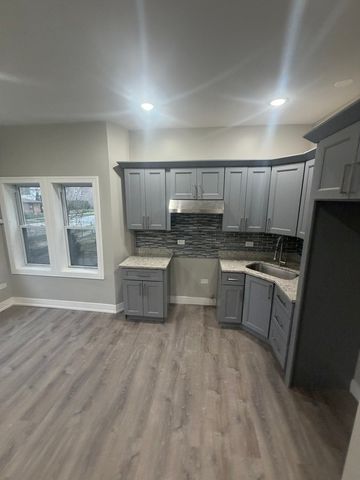 1311 E 71st Place, Chicago, IL 60619