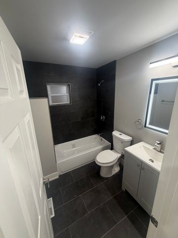 1311 E 71st Place, Chicago, IL 60619