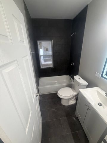 1311 E 71st Place, Chicago, IL 60619