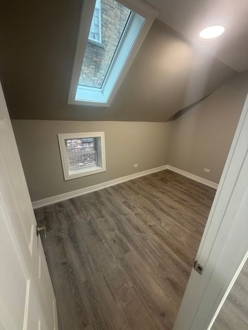 1311 E 71st Place, Chicago, IL 60619