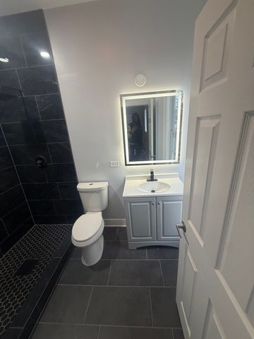 1311 E 71st Place, Chicago, IL 60619