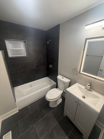 1311 E 71st Place, Chicago, IL 60619