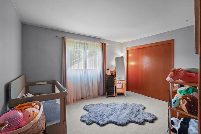 N77W15736 Crossway DRIVE, Menomonee Falls, WI 53051