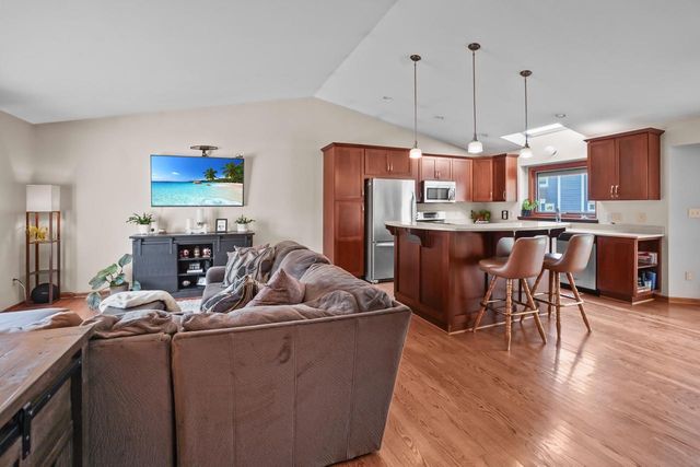 N77W15736 Crossway DRIVE, Menomonee Falls, WI 53051