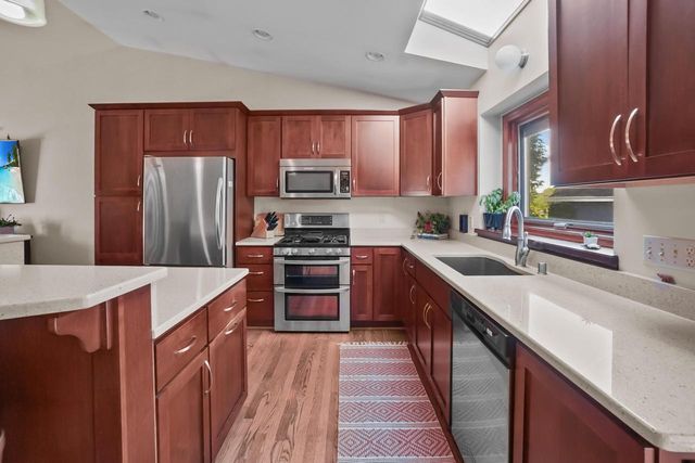 N77W15736 Crossway DRIVE, Menomonee Falls, WI 53051