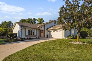 N77W15736 Crossway DRIVE, Menomonee Falls, WI 53051