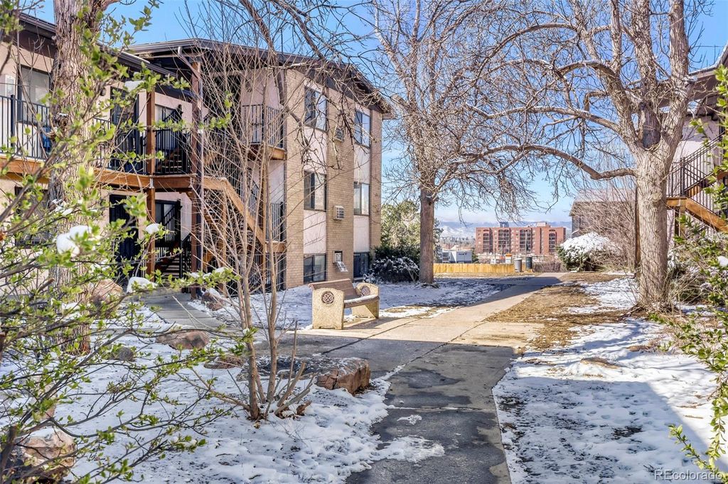 875 S Quebec Street 4, Denver, CO 80247