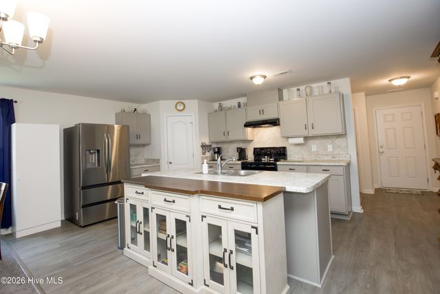 213 Walters Run Drive, Raeford, NC 28376