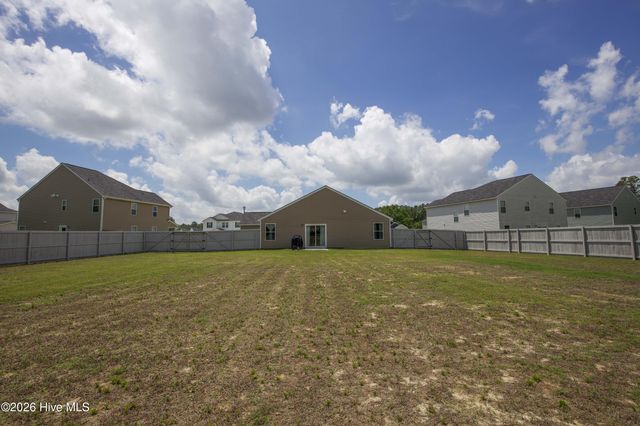 213 Walters Run Drive, Raeford, NC 28376