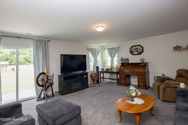 213 Walters Run Drive, Raeford, NC 28376