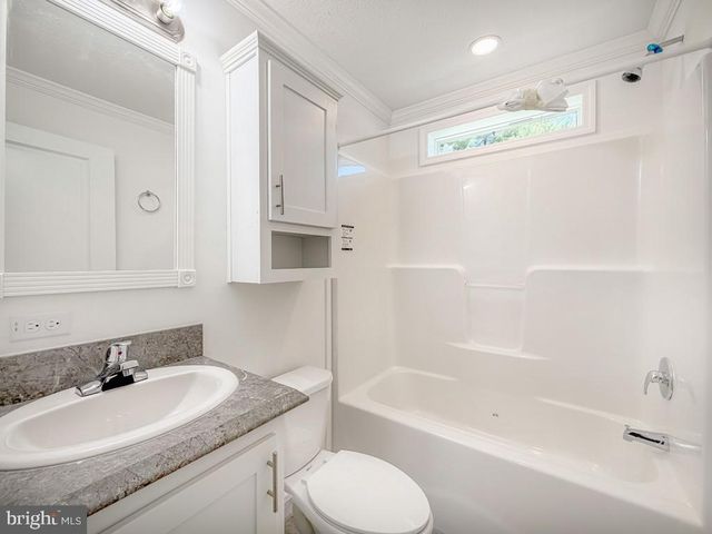 3201 CLAYSBURG DR, Morrisville, PA 19067