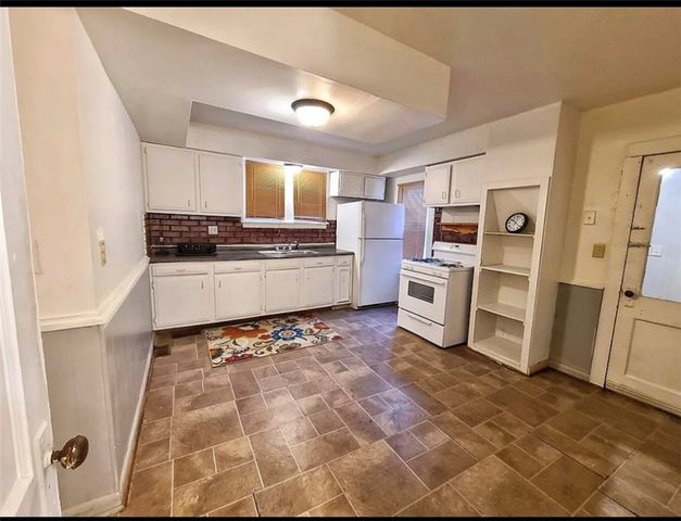 460 West 3rd Street, Elmira City, NY 14901