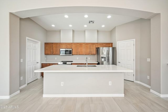 42424 N GAVILAN PEAK Parkway 7206, Anthem, AZ 85086