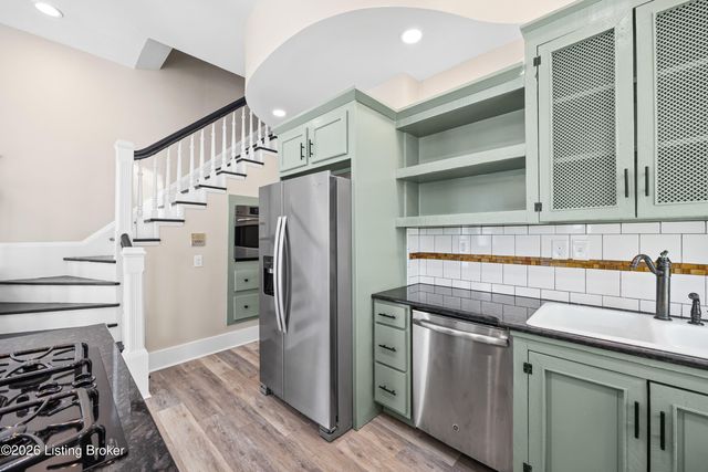 1037 S 4th St APT 2, Louisville, KY 40203