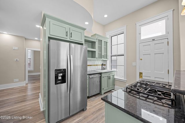 1037 S 4th St APT 2, Louisville, KY 40203