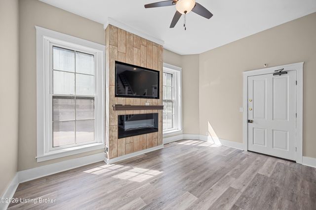 1037 S 4th St APT 2, Louisville, KY 40203