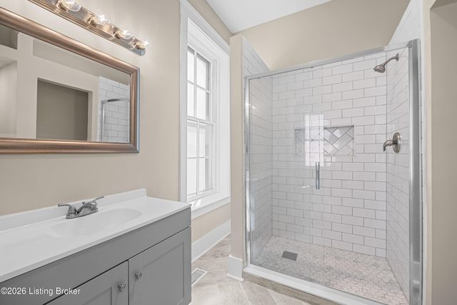 1037 S 4th St APT 2, Louisville, KY 40203