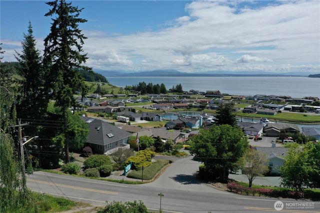1823 Polnell Road, Oak Harbor, WA 98277