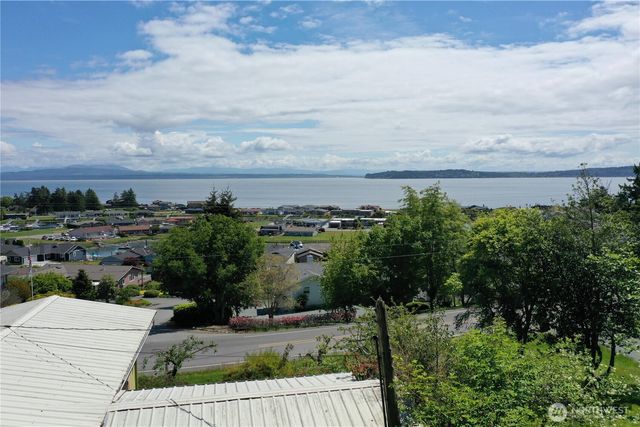 1823 Polnell Road, Oak Harbor, WA 98277