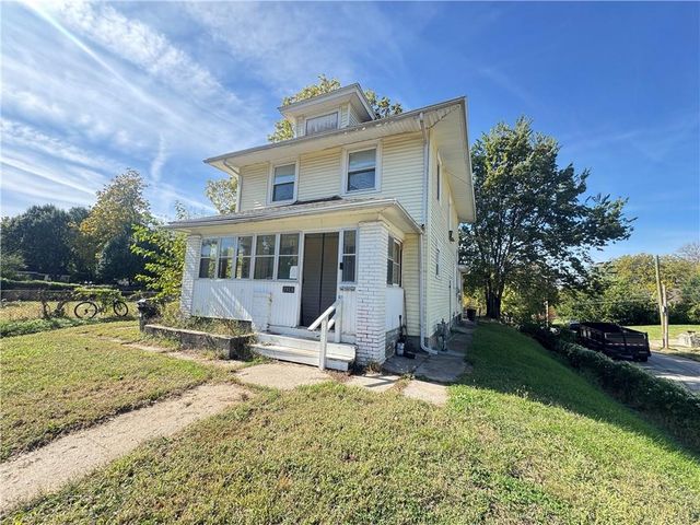 2318 N 12TH Street, Kansas City, KS 66104