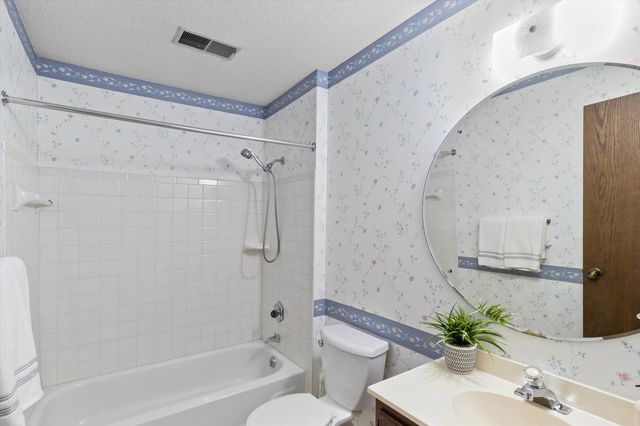1561 Chamber Street, Saint Paul, MN 55106