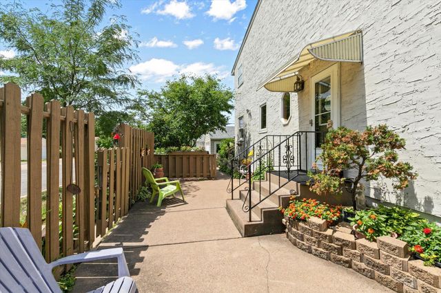 1561 Chamber Street, Saint Paul, MN 55106