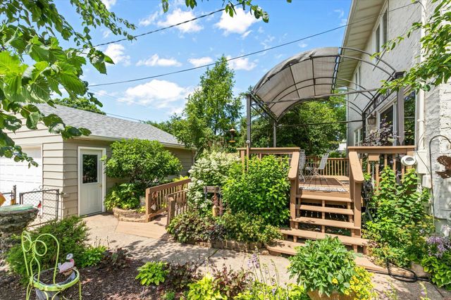1561 Chamber Street, Saint Paul, MN 55106
