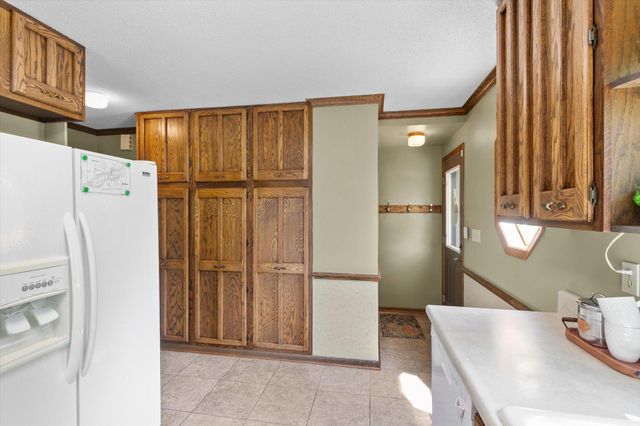 1561 Chamber Street, Saint Paul, MN 55106