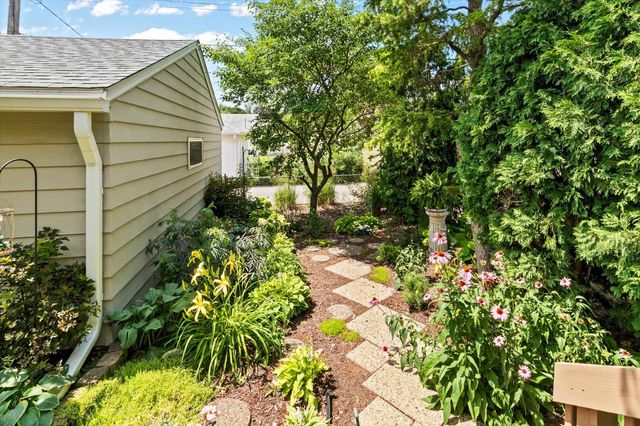 1561 Chamber Street, Saint Paul, MN 55106
