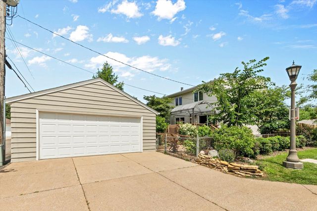 1561 Chamber Street, Saint Paul, MN 55106