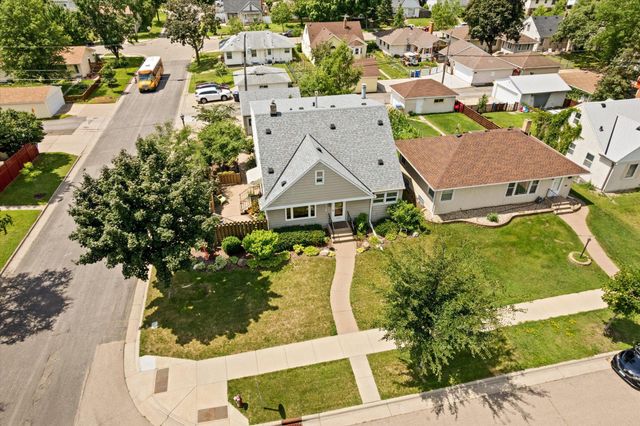1561 Chamber Street, Saint Paul, MN 55106