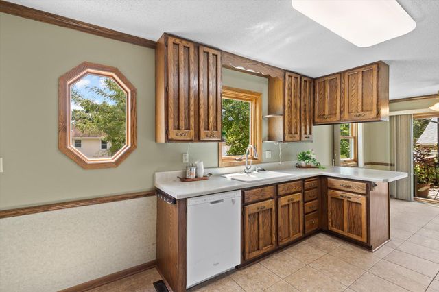 1561 Chamber Street, Saint Paul, MN 55106