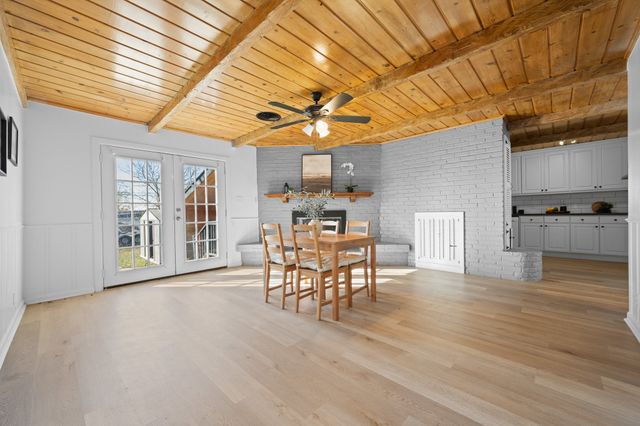 108 Hilltop Drive, Grandview, TX 76050