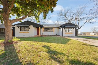 108 Hilltop Drive, Grandview, TX 76050