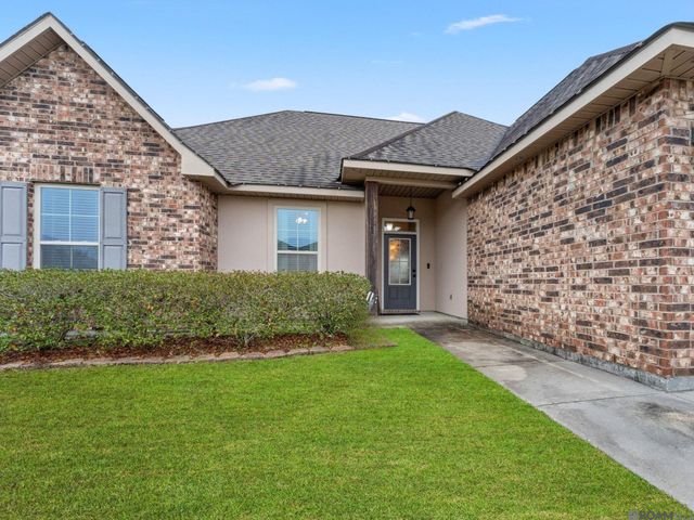 26528 Evangeline Trace Blvd, Denham Springs, LA 70726