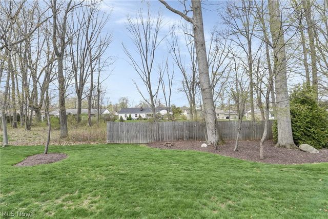 170 Centennial Drive, Avon Lake, OH 44012