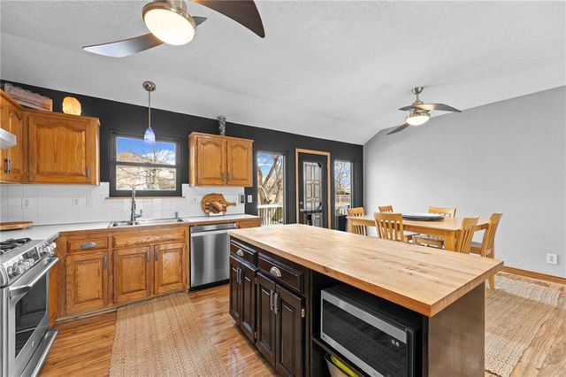 17524 SW 111th Terrace, Olathe, KS 66061