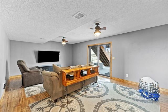 17524 SW 111th Terrace, Olathe, KS 66061