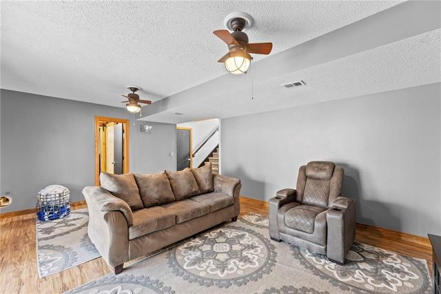 17524 SW 111th Terrace, Olathe, KS 66061