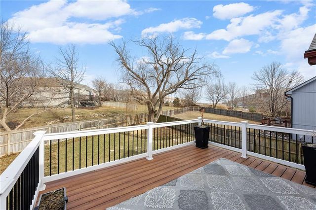 17524 SW 111th Terrace, Olathe, KS 66061